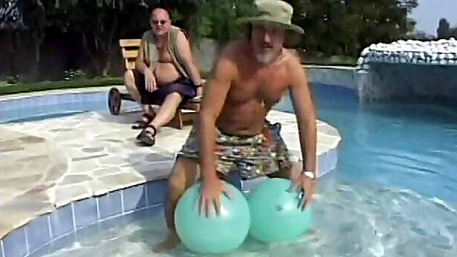 Behind The Scenes: Girls masturbate with huge dildos