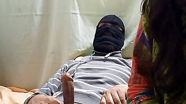 Bhai k lund ko mu my liya r pani ko saray jism pr lagaua 