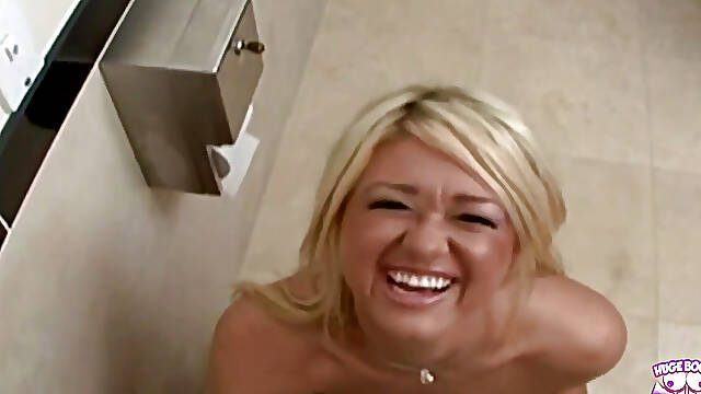 Beautiful Bitch Lauren Phillips and Pretty Carmen Valentina Shared a Guy and His Great Cock