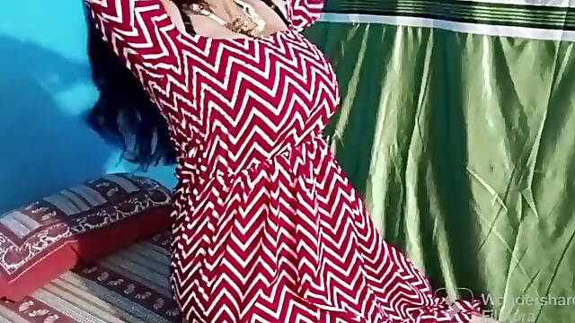 Desi Bhabhis Pussy Exposed