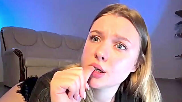 A sloppy blowjob with Jucielussie and a close-up fuck