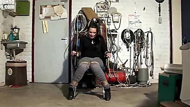Struggling Babe Chairtied Cleavegagged