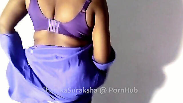 Sexy Striptease by Sri Lankan Girl