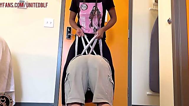 DOMINATRIX WEDGIE BEATDOWN