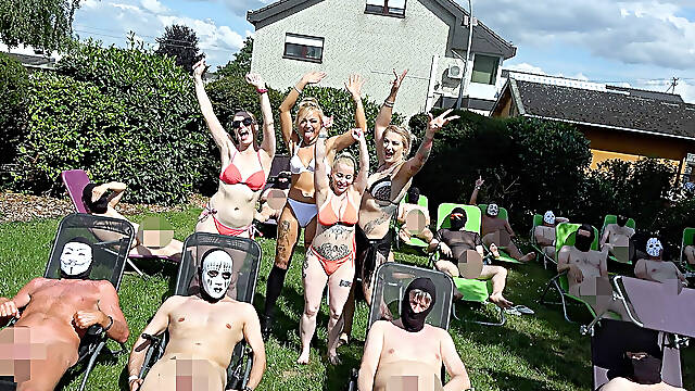 Neighborhood Sluts - Outdoor Bareback Gangbang