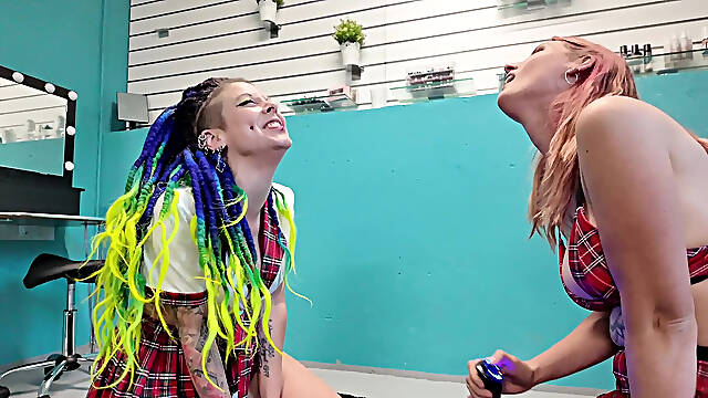 Girlfriend Sybian Control