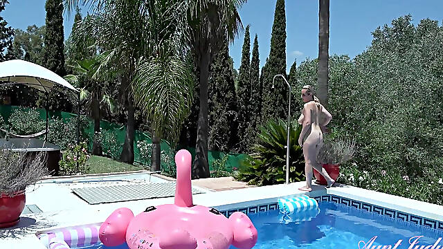 41yo Big Tit MILF Keira Gets Naughty by the Pool