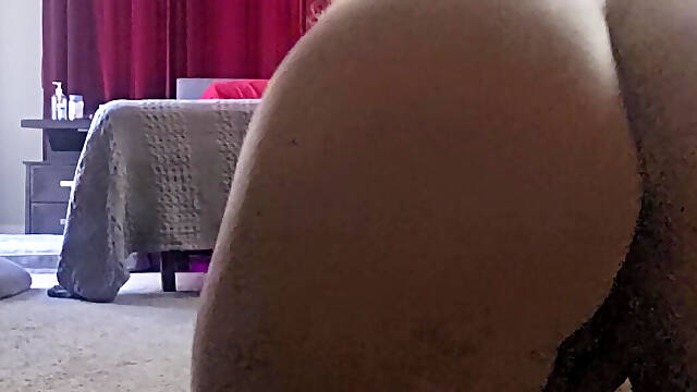 Chubby, Shaved, GILF Bimbo
