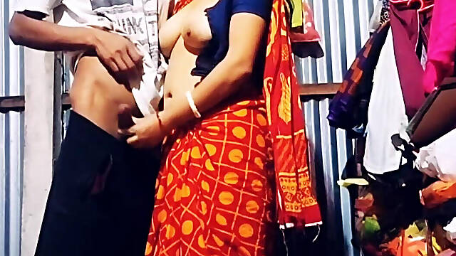 Busty Bhabi with a Huge Ass Fucks a BBC on Her Room